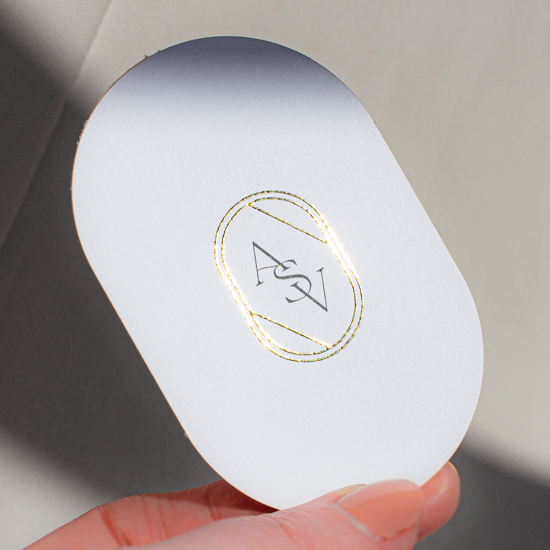 Visitenkarten mit individueller Stanzform